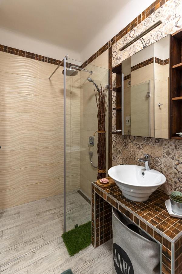 Riverside Luxury Budapest Exterior photo